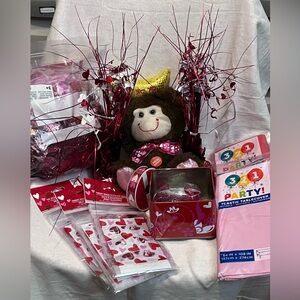 Valentines Value Decorating Bundle.